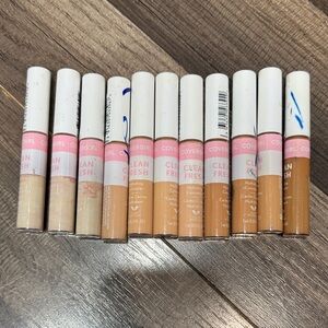 COVERGIRL Clean Fresh Hydrating Concealer - Multi Shades